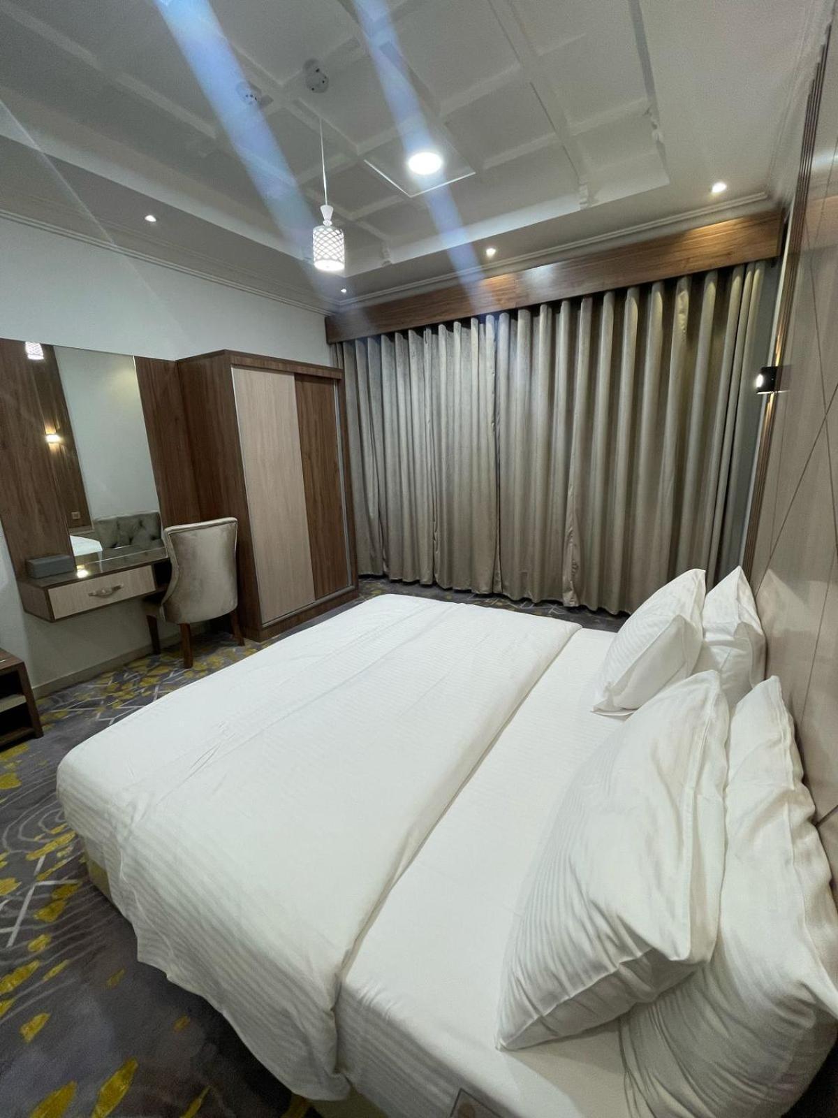 أبها ريجنسي Hotel Ngoại thất bức ảnh